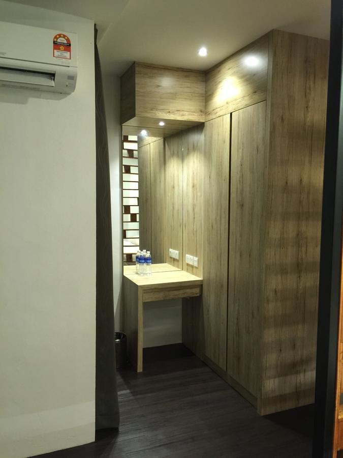 The Oikos Hotel Pontian Kecil Zewnętrze zdjęcie