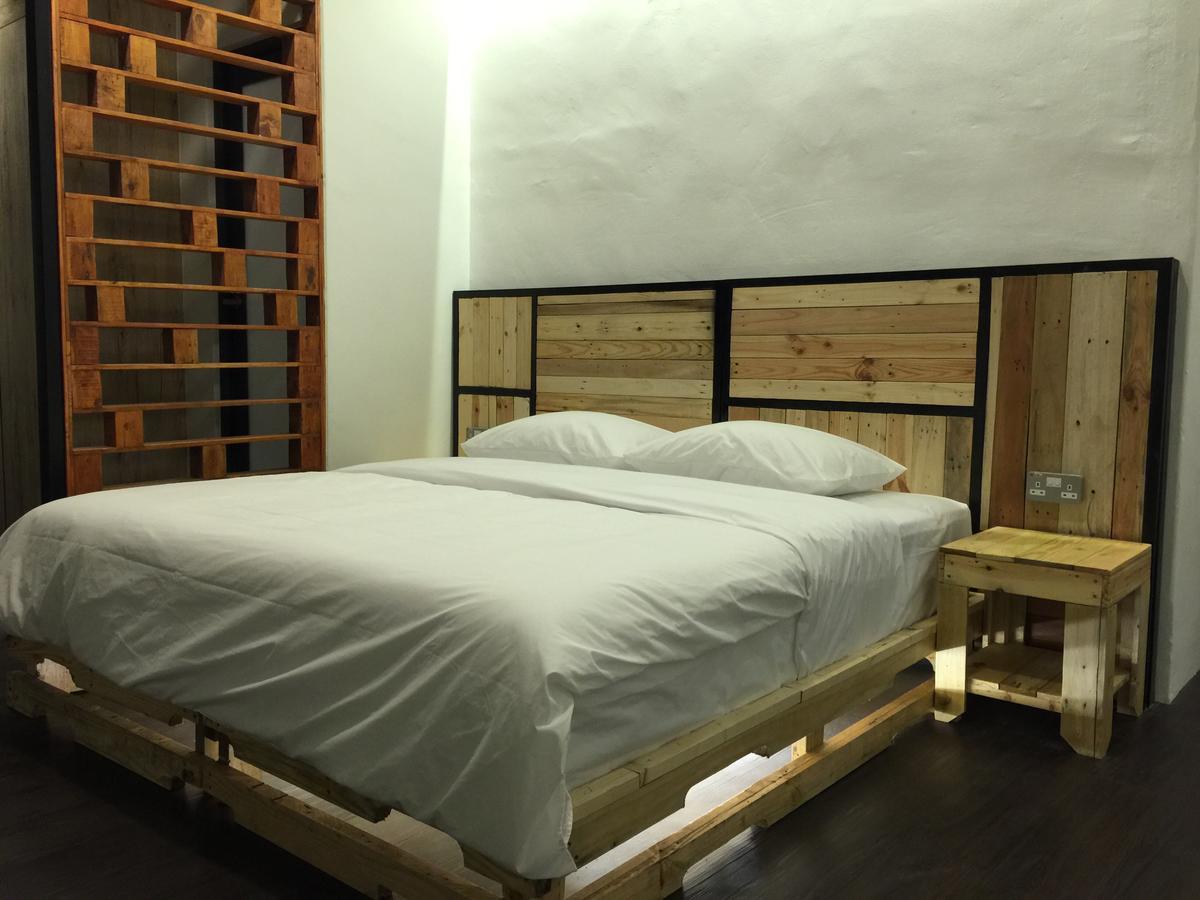 The Oikos Hotel Pontian Kecil Zewnętrze zdjęcie