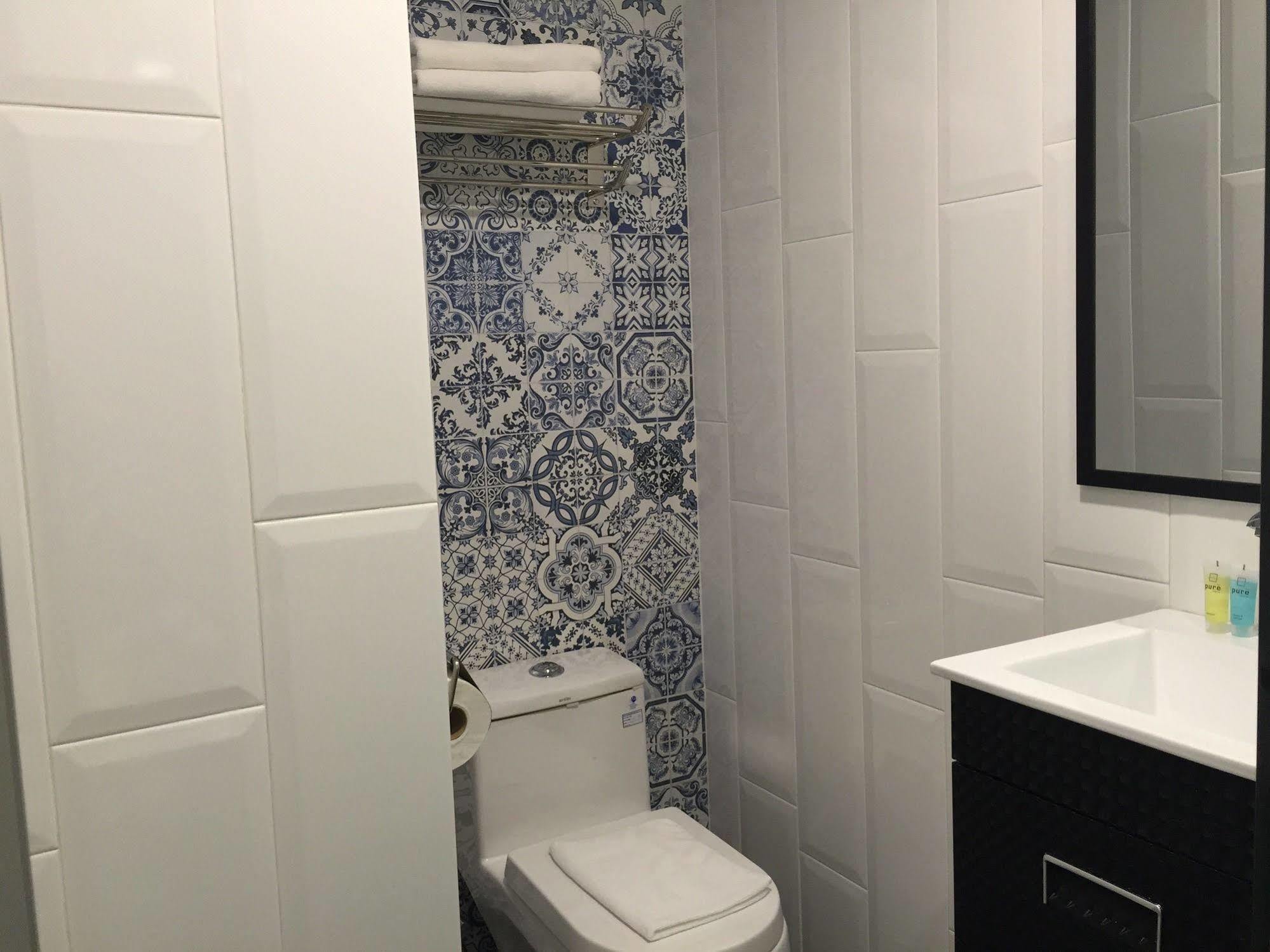 The Oikos Hotel Pontian Kecil Zewnętrze zdjęcie