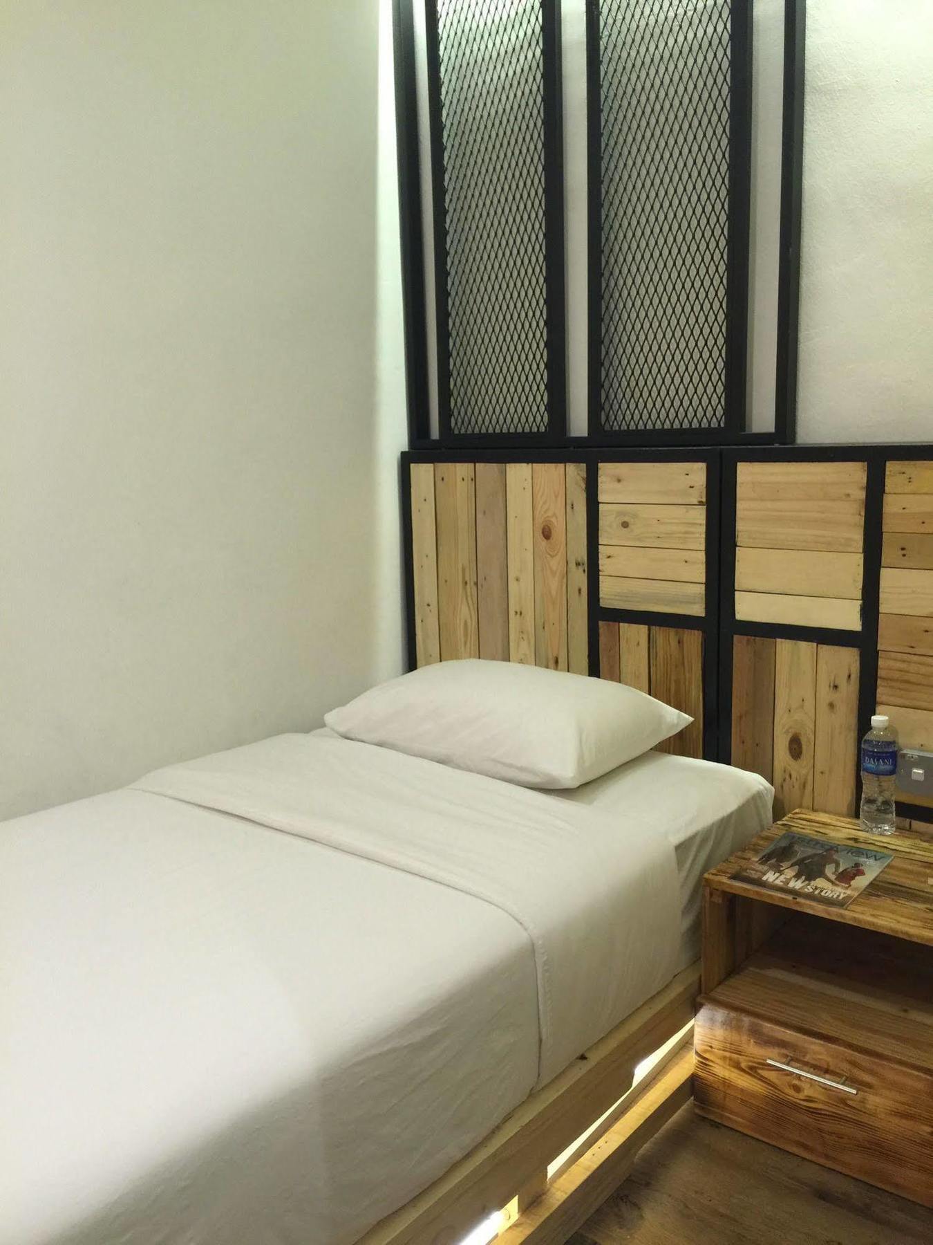 The Oikos Hotel Pontian Kecil Zewnętrze zdjęcie