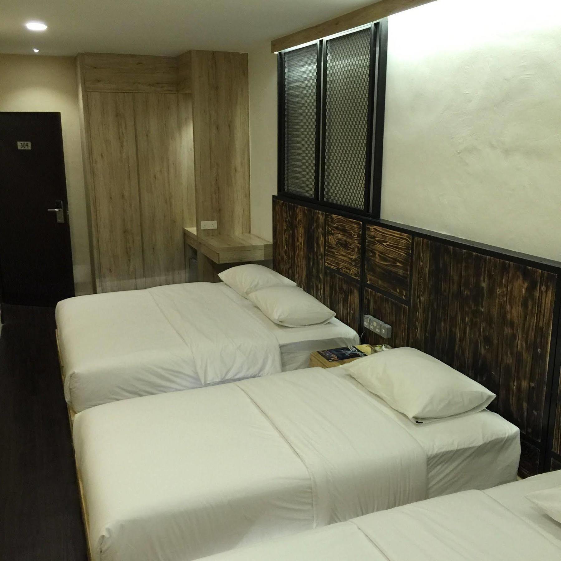 The Oikos Hotel Pontian Kecil Zewnętrze zdjęcie