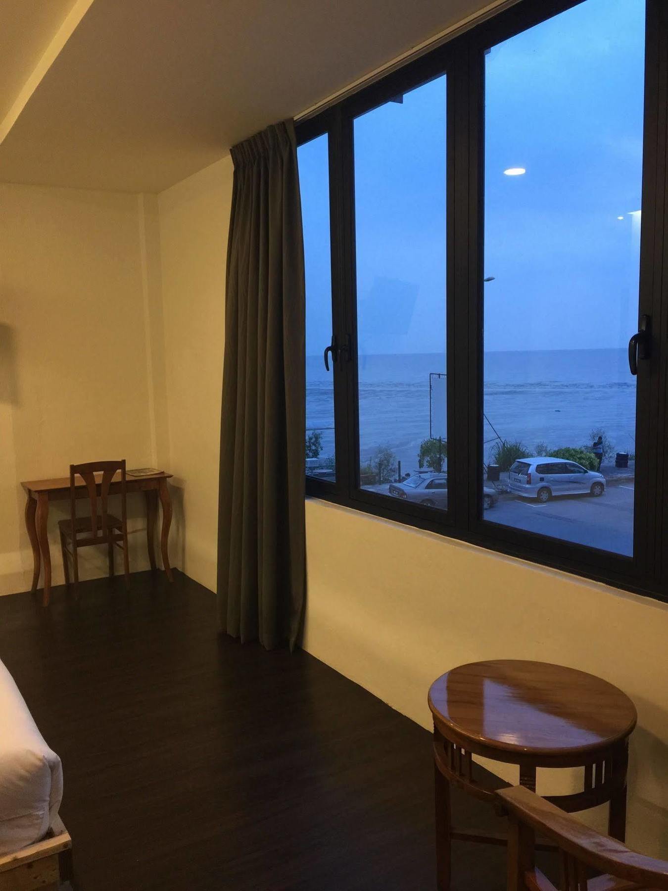The Oikos Hotel Pontian Kecil Zewnętrze zdjęcie
