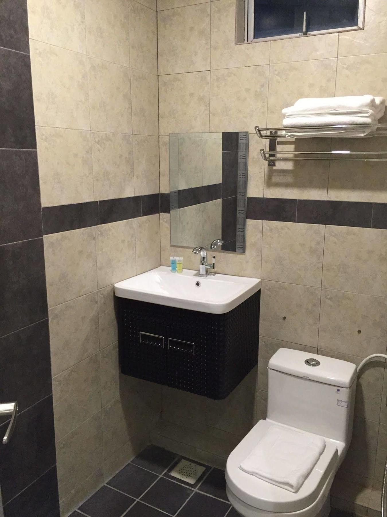 The Oikos Hotel Pontian Kecil Zewnętrze zdjęcie