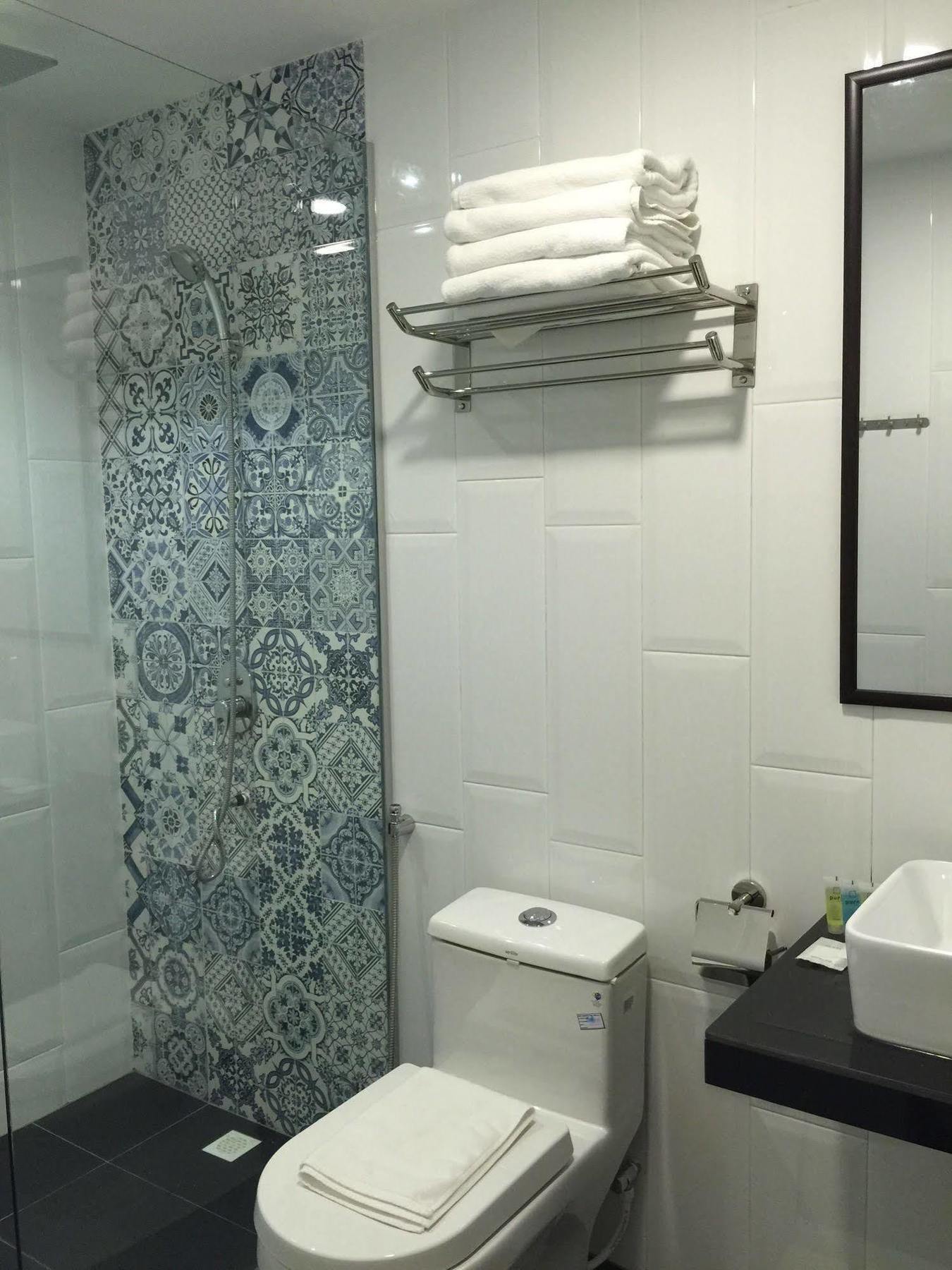 The Oikos Hotel Pontian Kecil Zewnętrze zdjęcie